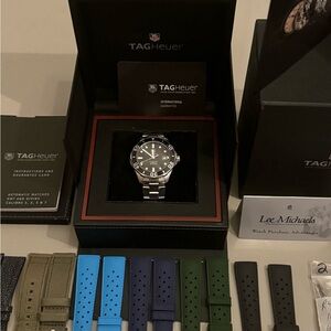 🔥Tag Heuer Aquaracer stainless & black.